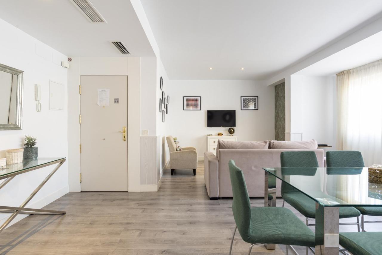 Soho Premium 4 Bedrooms Apartment Málaga Eksteriør bilde